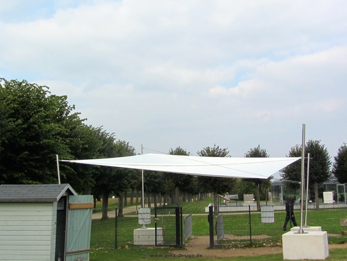 Xanten LVR-Archäologischer Park Sonnensegel auf Freifläche