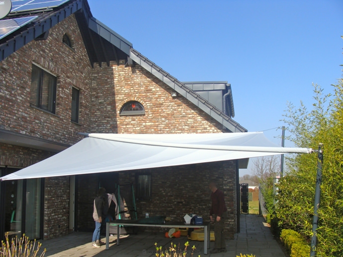 Erkelenz – Sonnensegel Terrasse