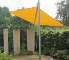 Ahlen – Sonnensegel über Gartenterrasse
