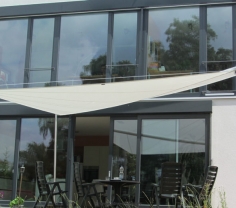 Langenfeld – Sonnensegel auf Terrasse