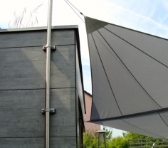 Leverkusen Sonnensegel über Terrasse am Haus