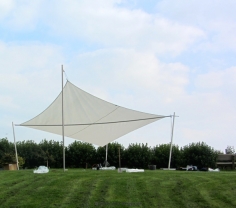 Xanten Archäologischer Park Sonnensegel auf Freifläche
