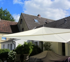 Soest - Sonnensegel über Terrasse