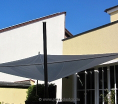 Sonnensegel – aufrollbar - in Bocholt in anthrazit über Terrasse
