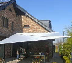 Erkelenz – Sonnensegel Terrasse