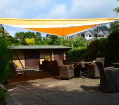 Bestwig/ Olsberg II. – Sonnensegel über zweiter  Hotelterrasse