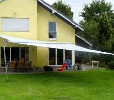 Wegberg bei Köln - Sonnensegel über Terrasse